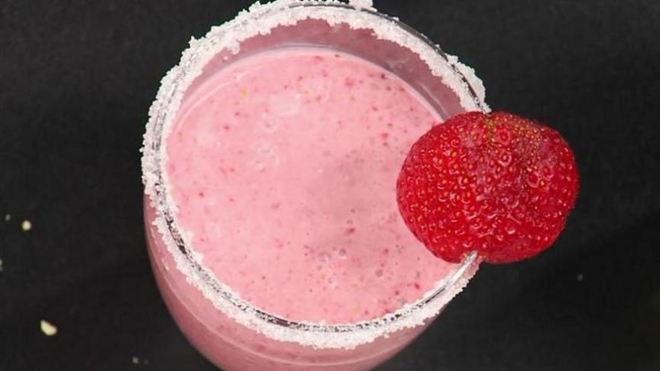 Рецепт Десерт-пятиминутка из клубники