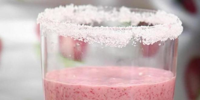 Рецепт десерт-пятиминутка из клубники