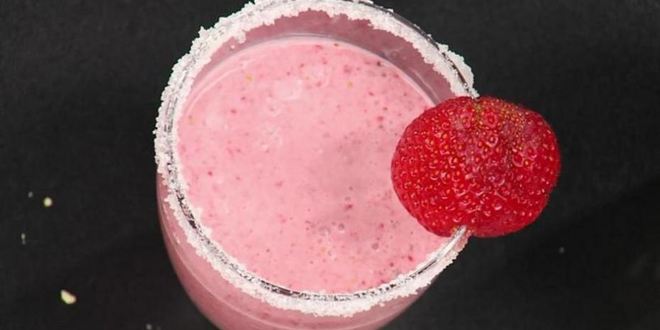 Рецепт десерт-пятиминутка из клубники