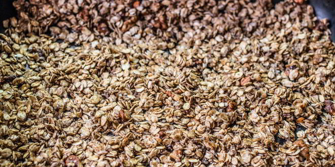 Рецепт йогурт с печеной овсянкой и фруктами