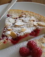 Клафути с малиной