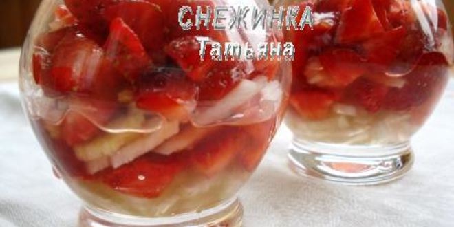 Рецепт клубничный десерт с сельдереем под имбирным сиропом