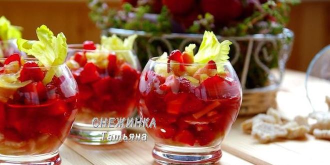 Рецепт клубничный десерт с сельдереем под имбирным сиропом