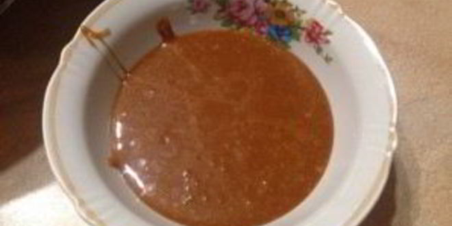 Рецепт крамбла со взбитыми сливками и соленого карамелью