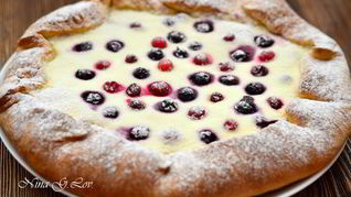 Рецепт Бархатная галета с творожным кремом и ягодами