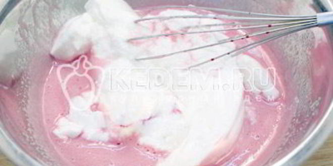 Рецепт бисквитный рулет с клубничным кремом