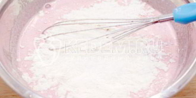 Рецепт бисквитный рулет с клубничным кремом