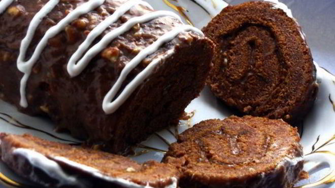 Рецепт Бисквитный рулет с кремом по-домашнему