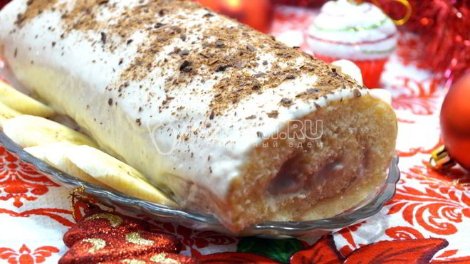 Рецепт Бисквитный рулет с кремом Зимнее полено