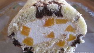 Рецепт Бисквитный рулет с творожным кремом и абрикосами