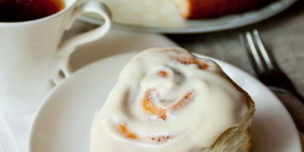 Как приготовить булочки с корицей и кремом из сливочного сыра