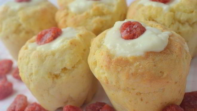Рецепт Быстрые булочки с ванильно-лимонным кремом на завтрак