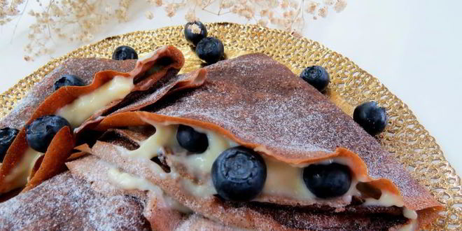 Рецепт черемуховые блинчики с ванильным кремом и голубикой