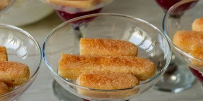 Рецепт десерт малиновое лето с чизкейковым кремом