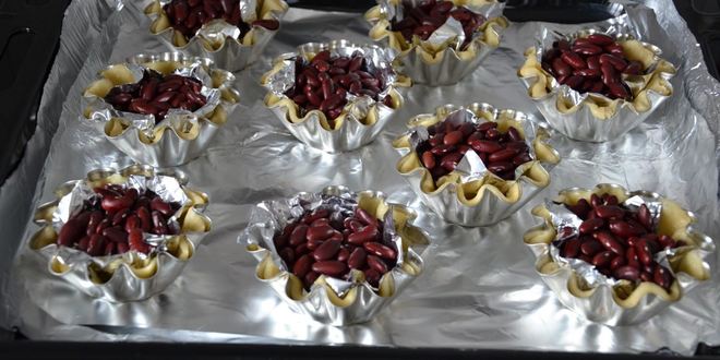 Рецепт корзиночки с белковым кремом песочные