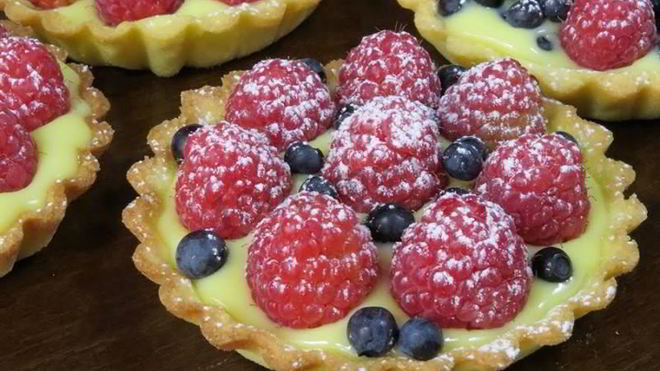 Рецепт Корзиночки с заварным кремом и ягодами