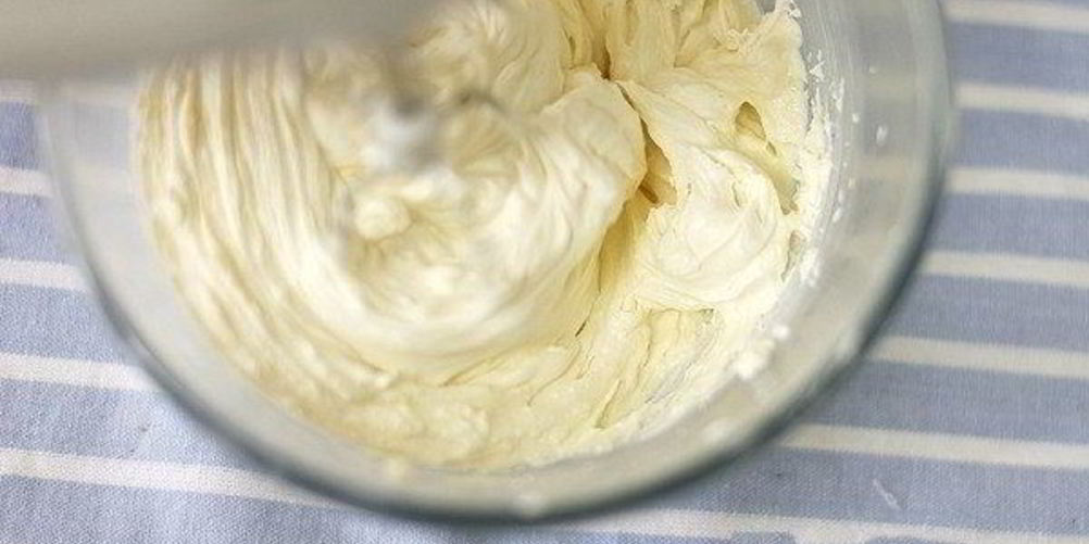 Как приготовить крем для медового торта