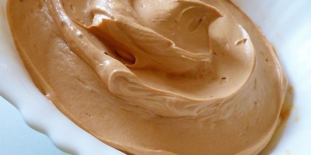 Как приготовить крем для вафельных коржей со сгущенкой