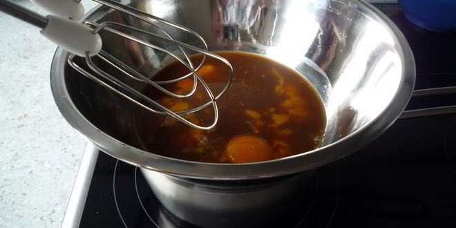 Рецепт крем сабайон с кантучини и вишней