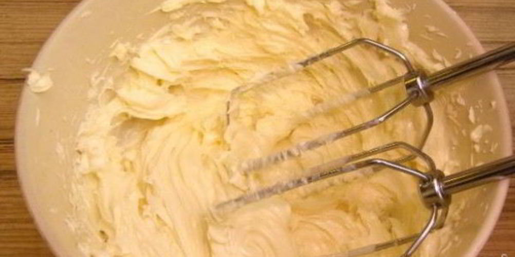 Как приготовить масляный крем со сгущенкой