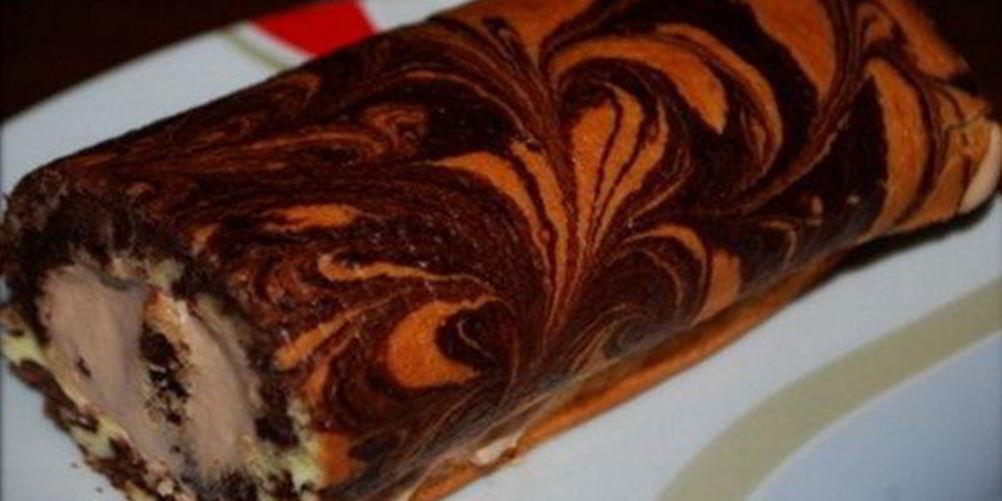 Рецепт бисквитный рулет с клубничным кремом