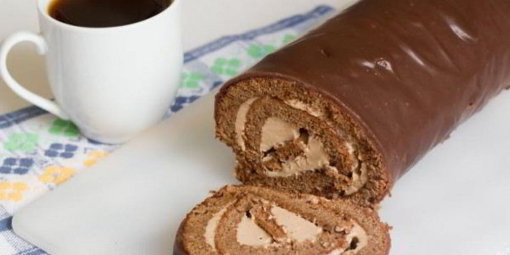 Рецепт бисквитный рулет с клубничным кремом