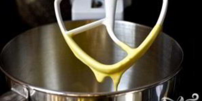 Рецепт шоколадный рулет со сливочным кремом