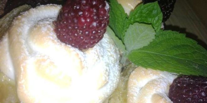 Рецепт слоеные корзиночки с кремом и малиной