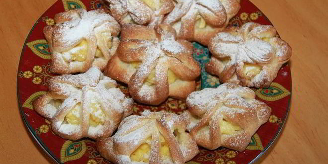 Рецепт слоеные звездочки с кремом патисьер и кусочками яблока