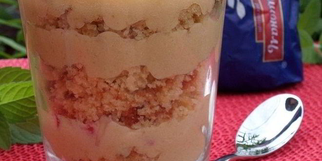 Рецепт трайфл с рисовым кремом, клубникой и бананом