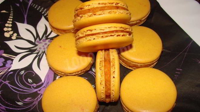 Рецепт Макаронс с желе из кураги