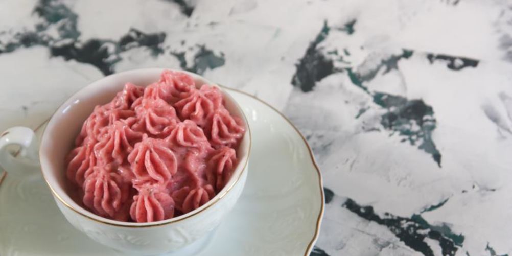 Как приготовить бананово-клубничное мороженое