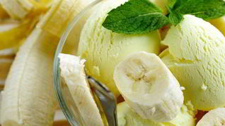 Рецепт Банановое мороженое с сахарной пудрой