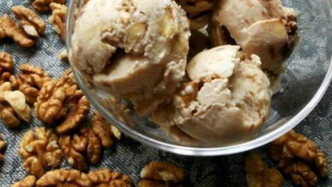 Рецепт Банановое мороженое с шоколадом и грецким орехом