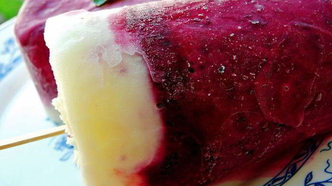 Рецепт Черносмородиновое мороженое с йогуртом