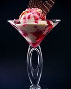 Домашнее мороженое с водкой и клюквой