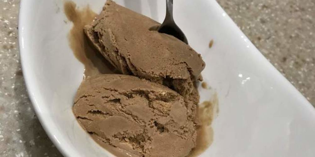 Как приготовить домашнее мороженое