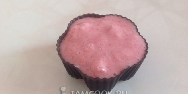 Рецепт клубничное мороженое в шоколадной глазури