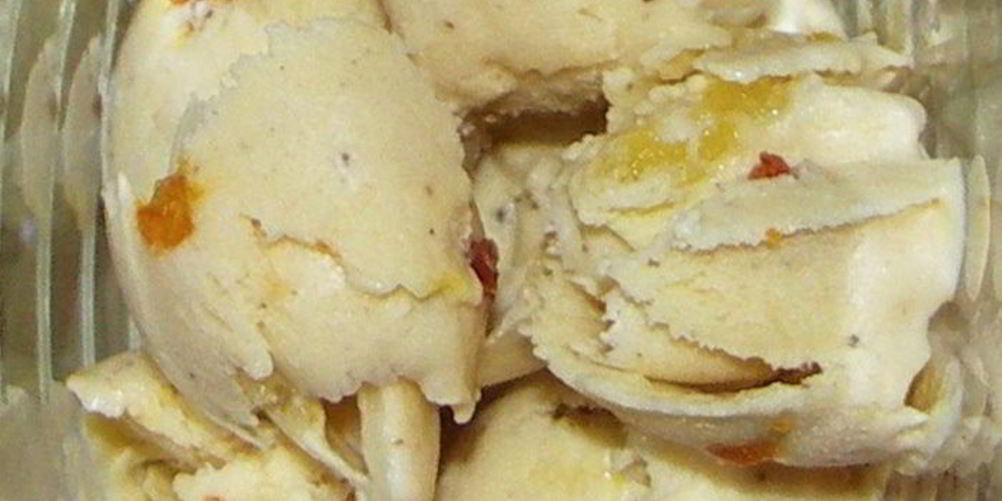 Как приготовить медовое мороженое с кизилом и ананасом