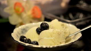 Рецепт Мороженое рикотта на меду