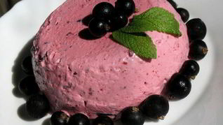 Рецепт Мороженое с черной смородиной