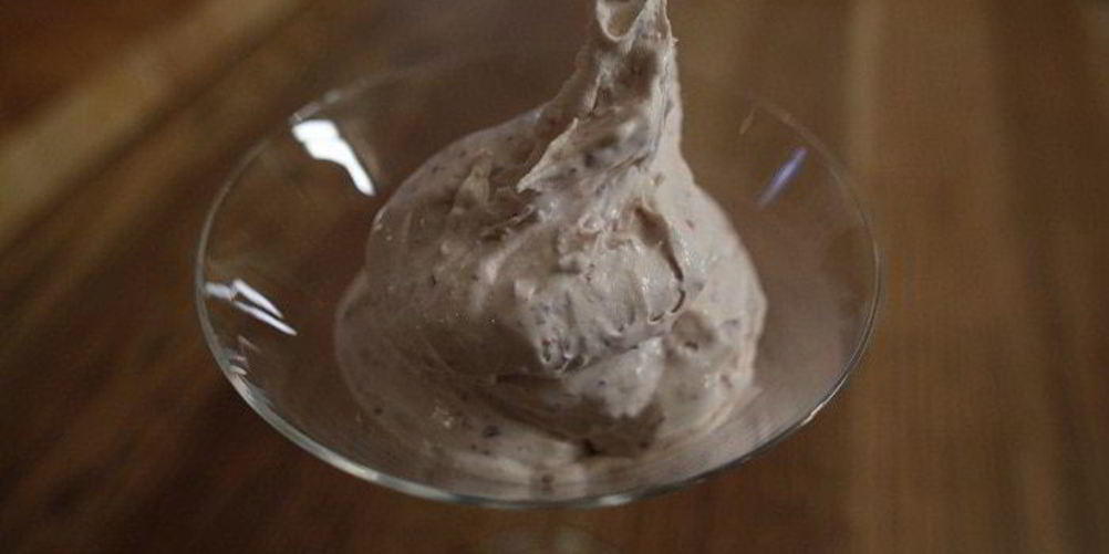 Как приготовить мороженое с лепестками роз