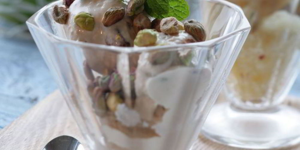 Как приготовить полезное мороженое