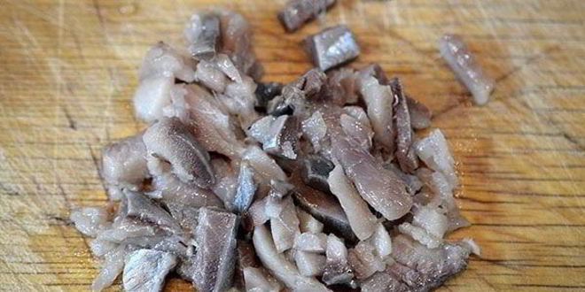 Рецепт селедочное мороженое с крабовой крошкой