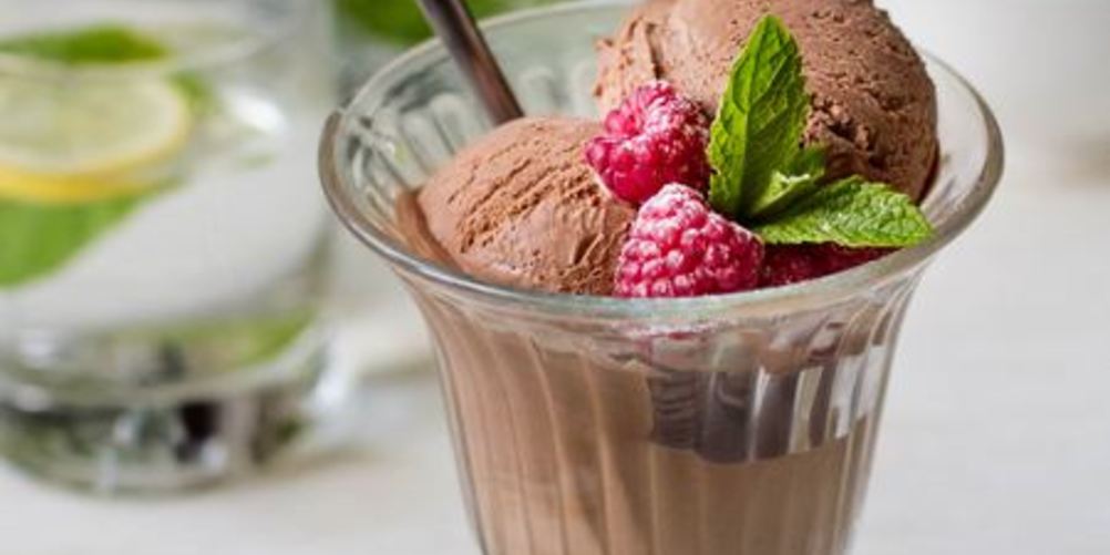 Как приготовить шоколадное мороженое