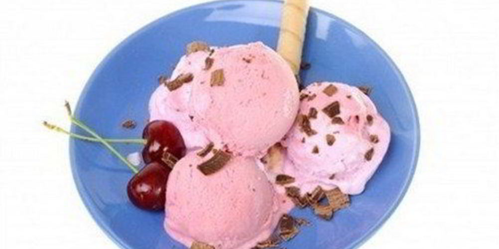 Как приготовить сливочное мороженое с вишней и шоколадом