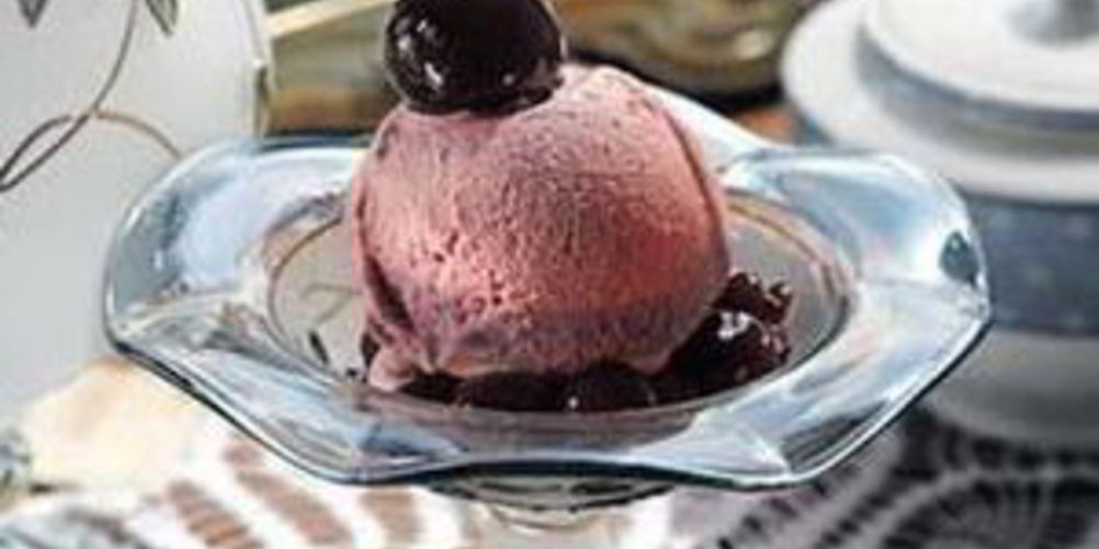 Как приготовить вишневое мороженое