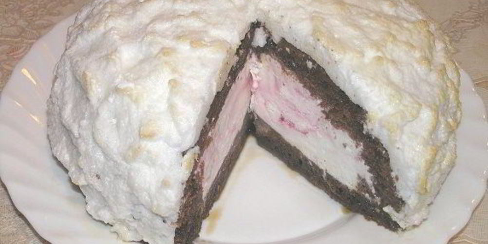 Как приготовить вишневый торт-мороженое с шоколадным бисквитом