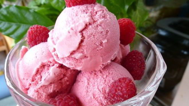Рецепт Ягодное мороженое на сливках