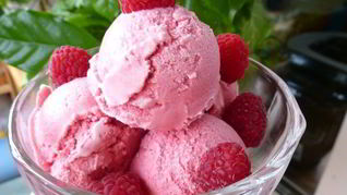 Рецепт Ягодное мороженое на сливках